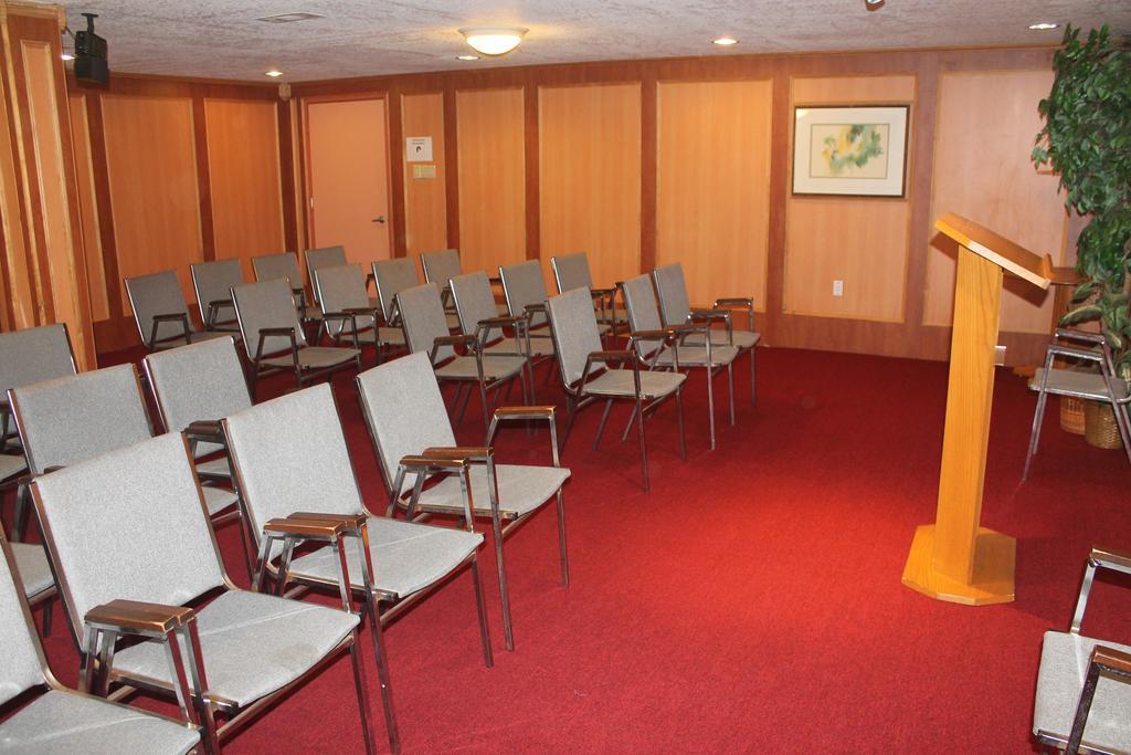 Bays Inn And Suites 贝敦 外观 照片